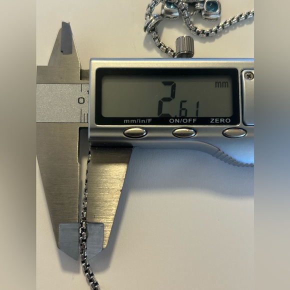 David Yurman Sterling Blue Topaz Diamond Accent Maltese Cross Pendant Box Chain - Picture 10 of 10